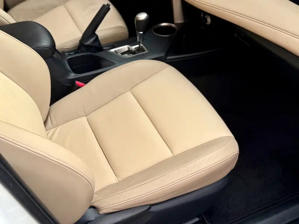 Toyota RAV4 — миниатюра 17