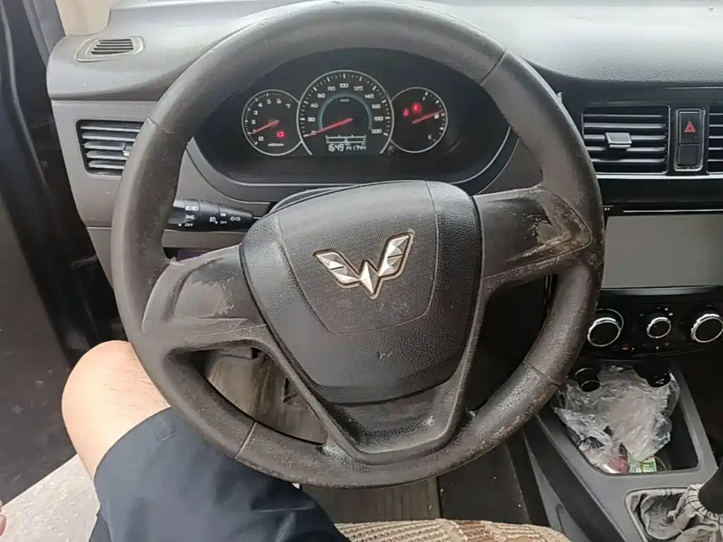 Wuling Rongguang V — миниатюра 11