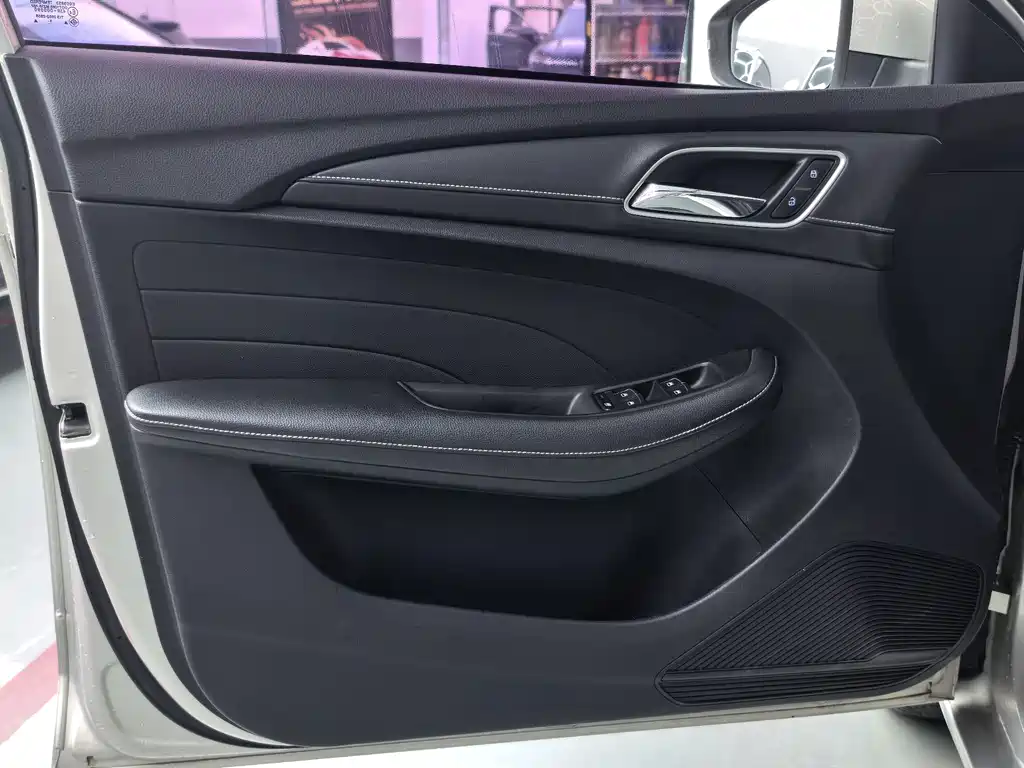 Roewe Ei5 — миниатюра 9