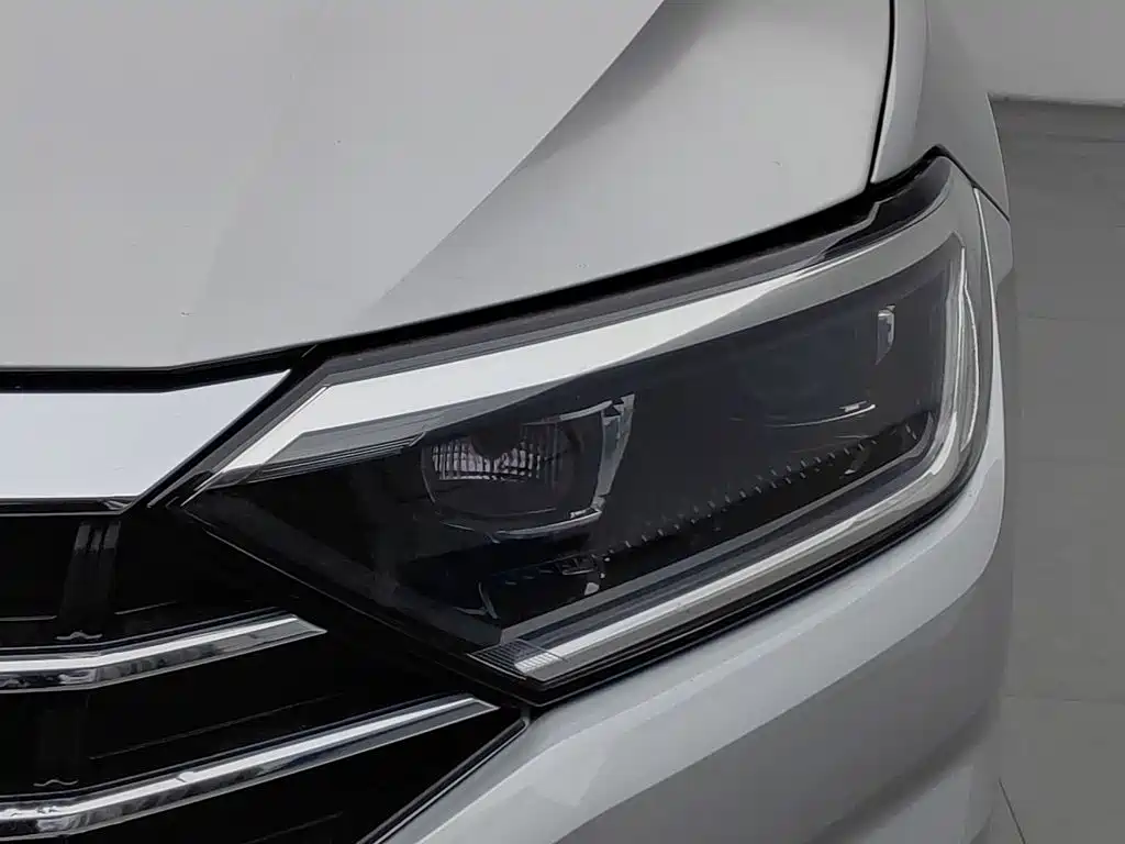 Volkswagen Sagitar — миниатюра 7