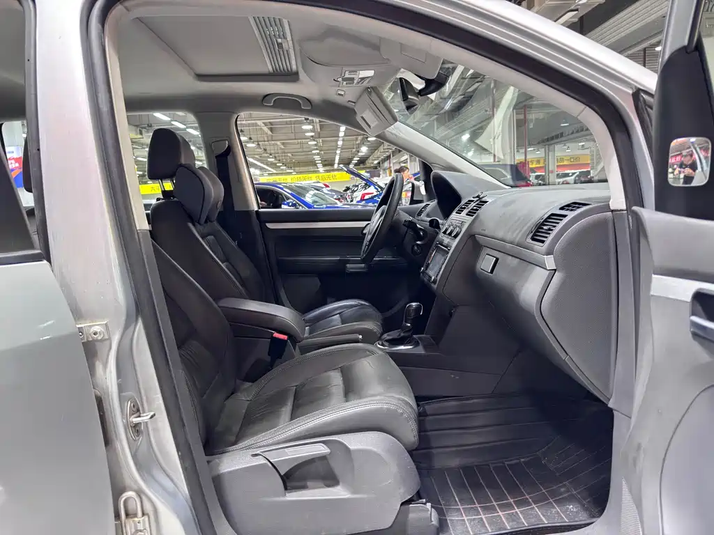 Volkswagen Touran — миниатюра 10