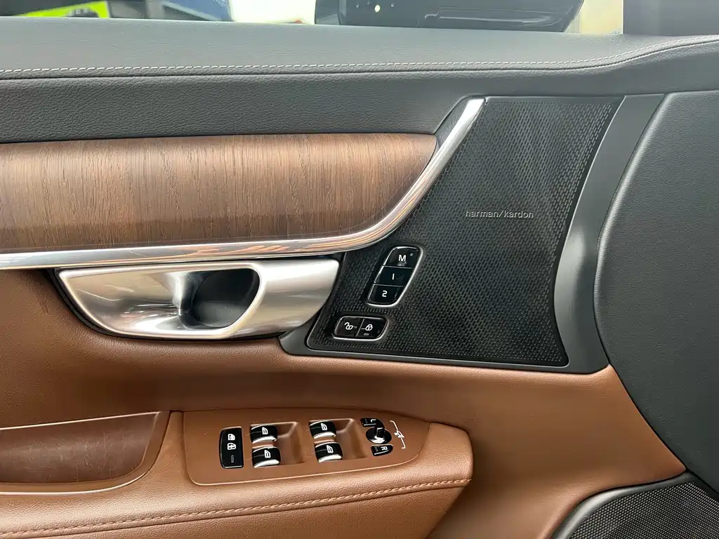 Volvo S90 — миниатюра 9