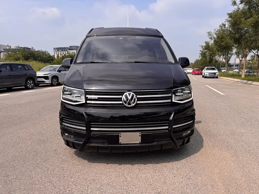 Volkswagen Caravelle — миниатюра 2