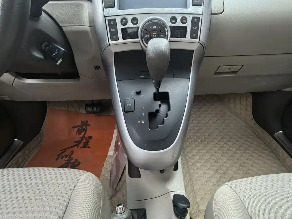Toyota Verso — миниатюра 12