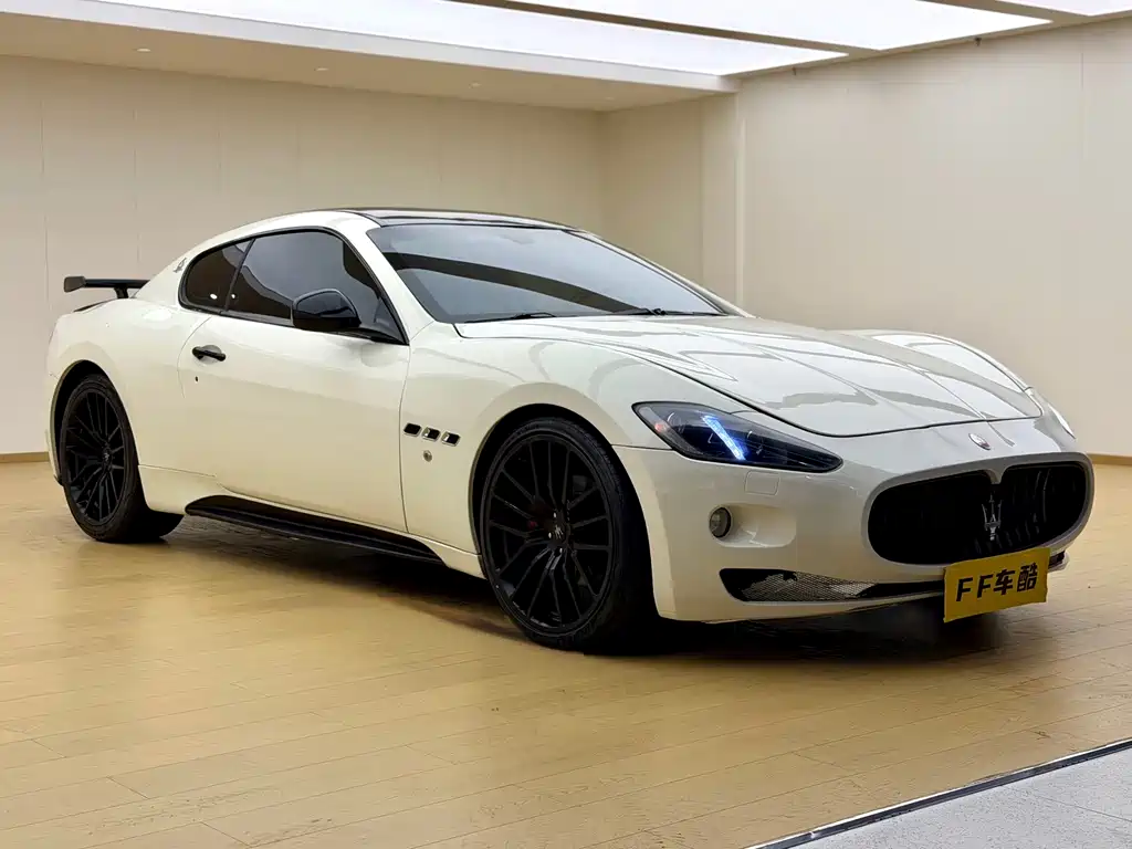 Maserati GranTurismo — миниатюра 2