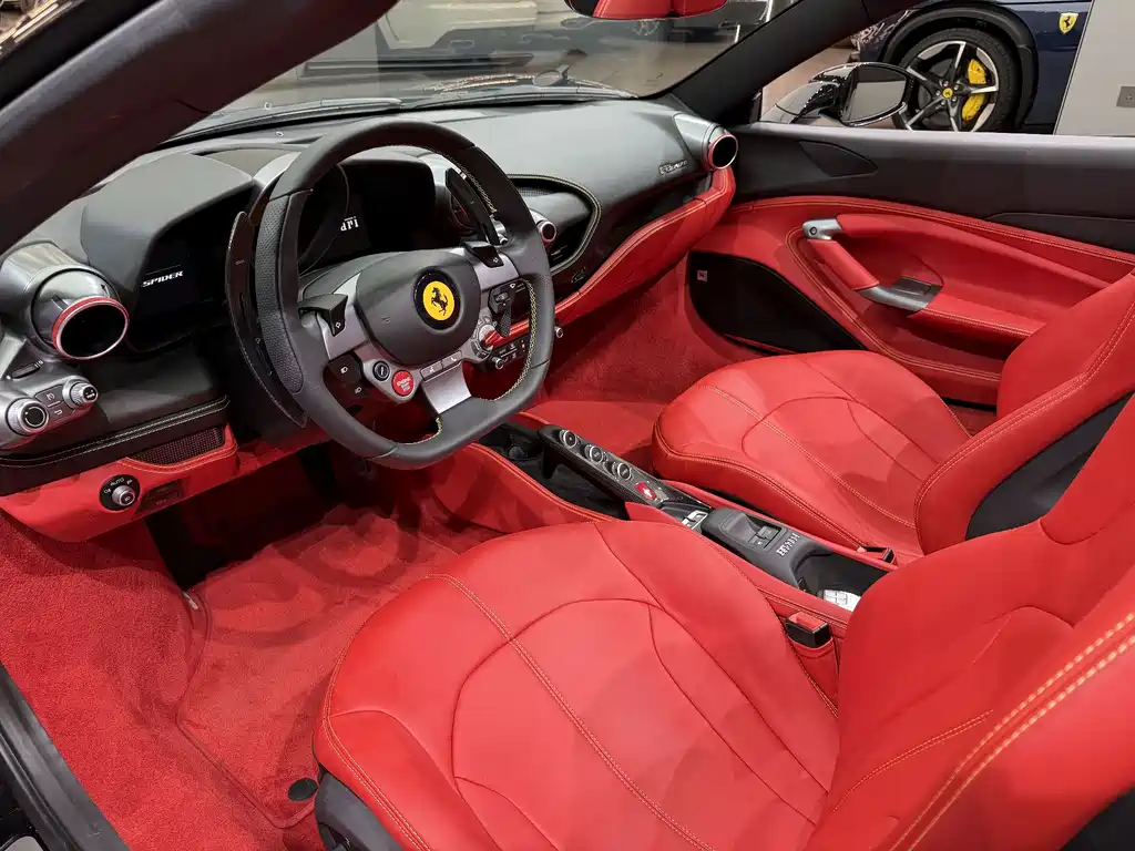 Ferrari F8 — миниатюра 6