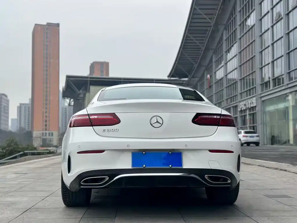 Mercedes-Benz E-Class (Import) — миниатюра 5