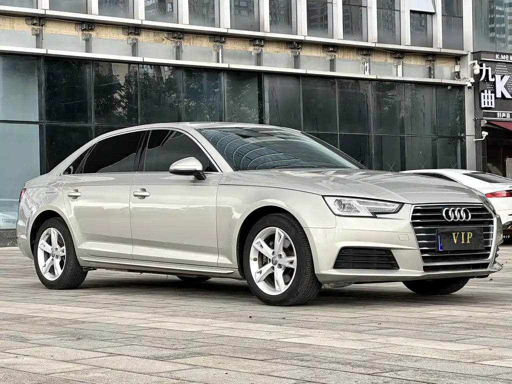 AUDI  A4L