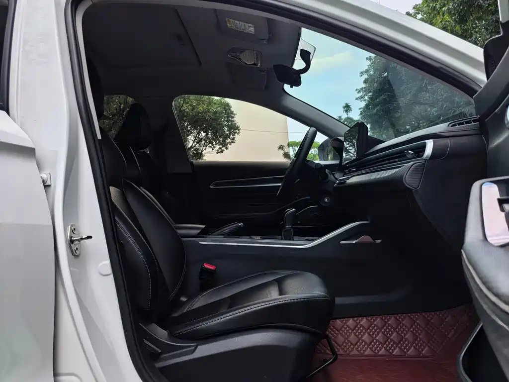 Geely Emgrand — миниатюра 14