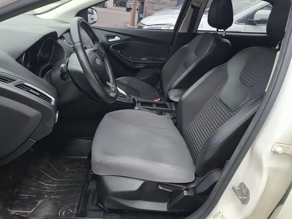 Ford Focus — миниатюра 15