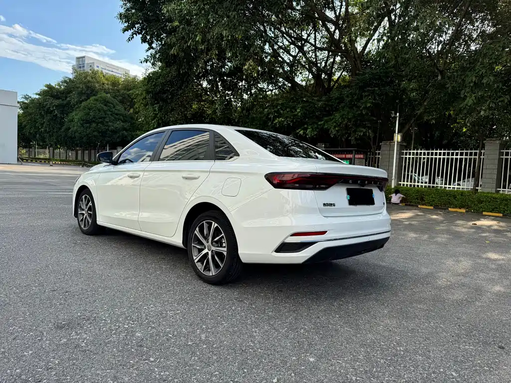 Geely Emgrand — миниатюра 31