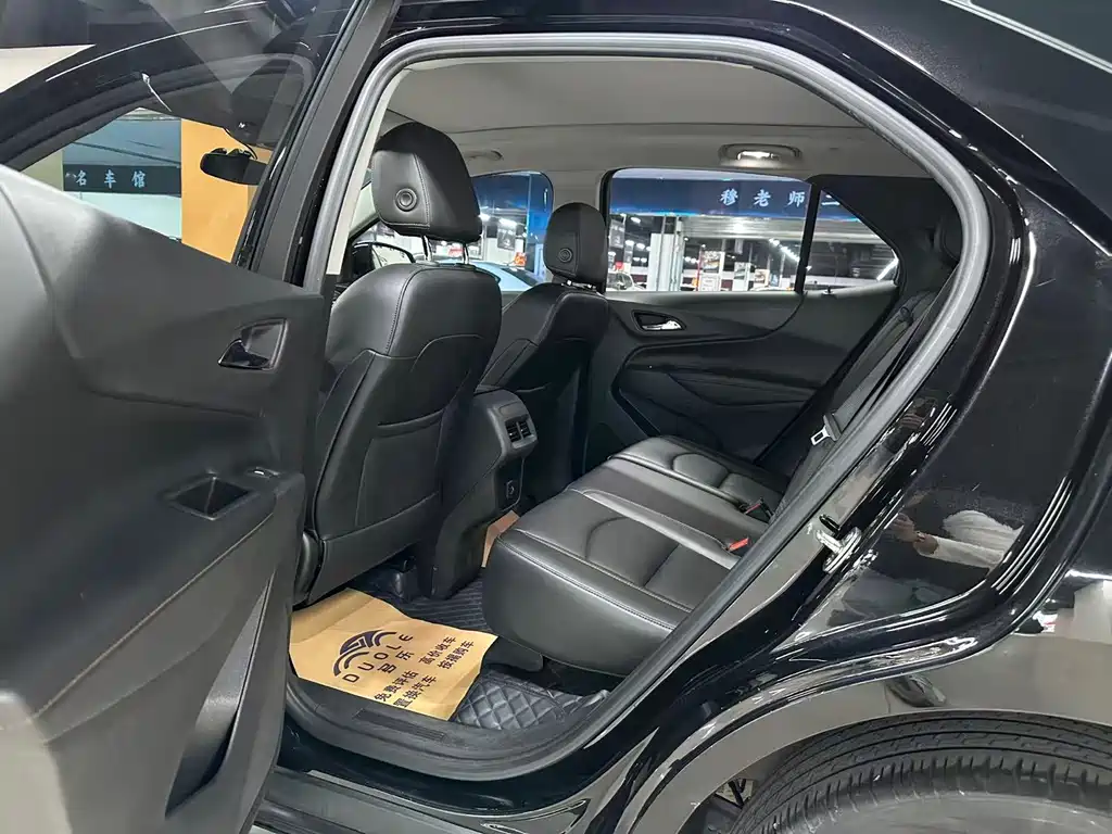 Chevrolet Equinox — миниатюра 6