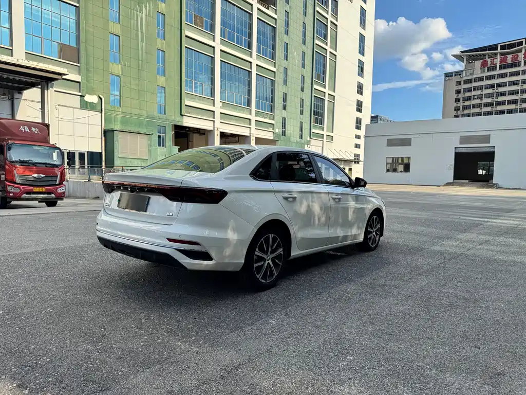 Geely Emgrand — миниатюра 29