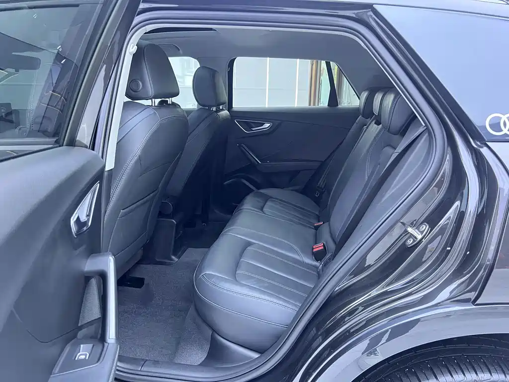 Audi Q2L — миниатюра 13