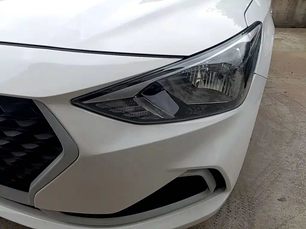 Hyundai Elantra — миниатюра 24