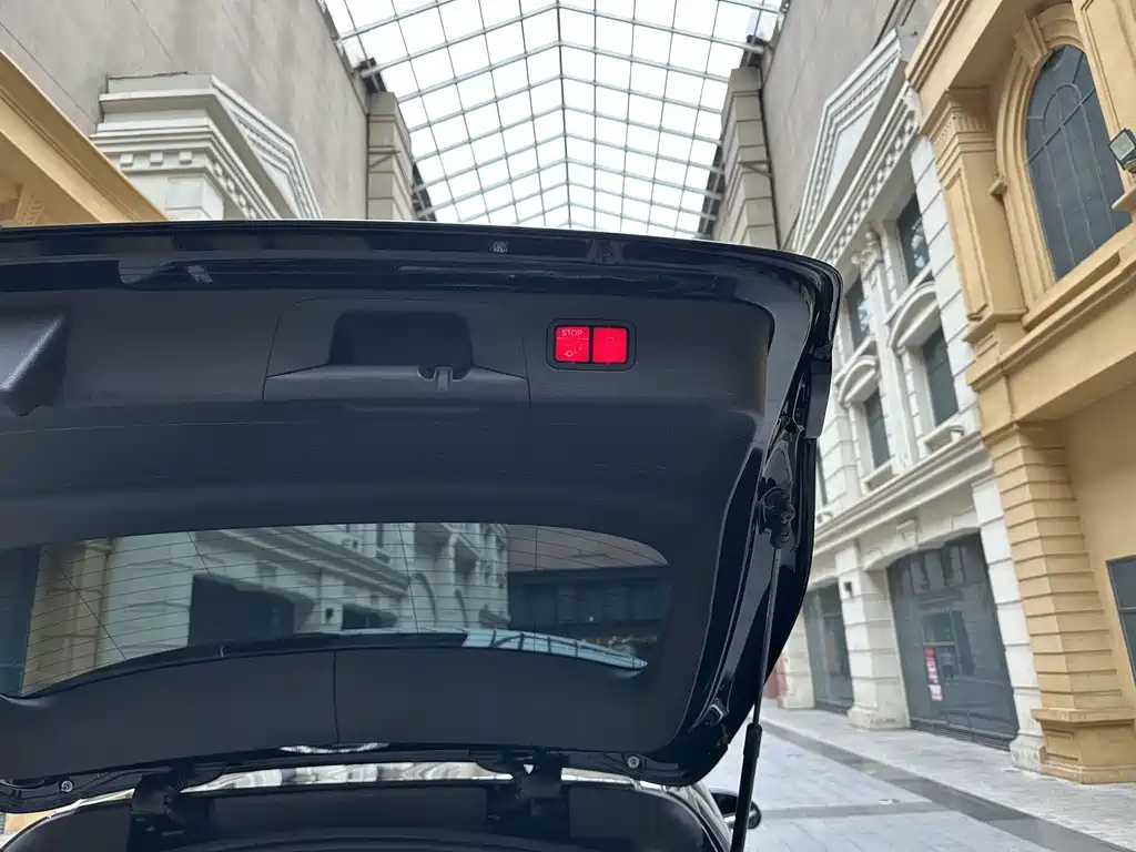 Mercedes-Benz GLC — миниатюра 14