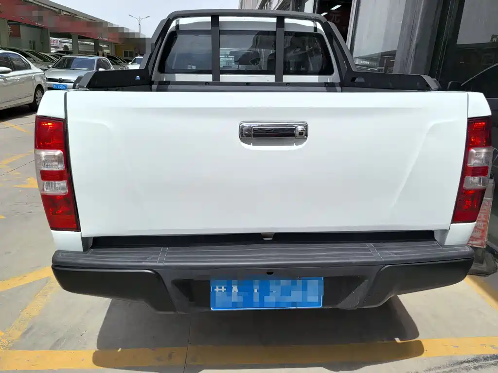 Isuzu Lingtuo — миниатюра 5