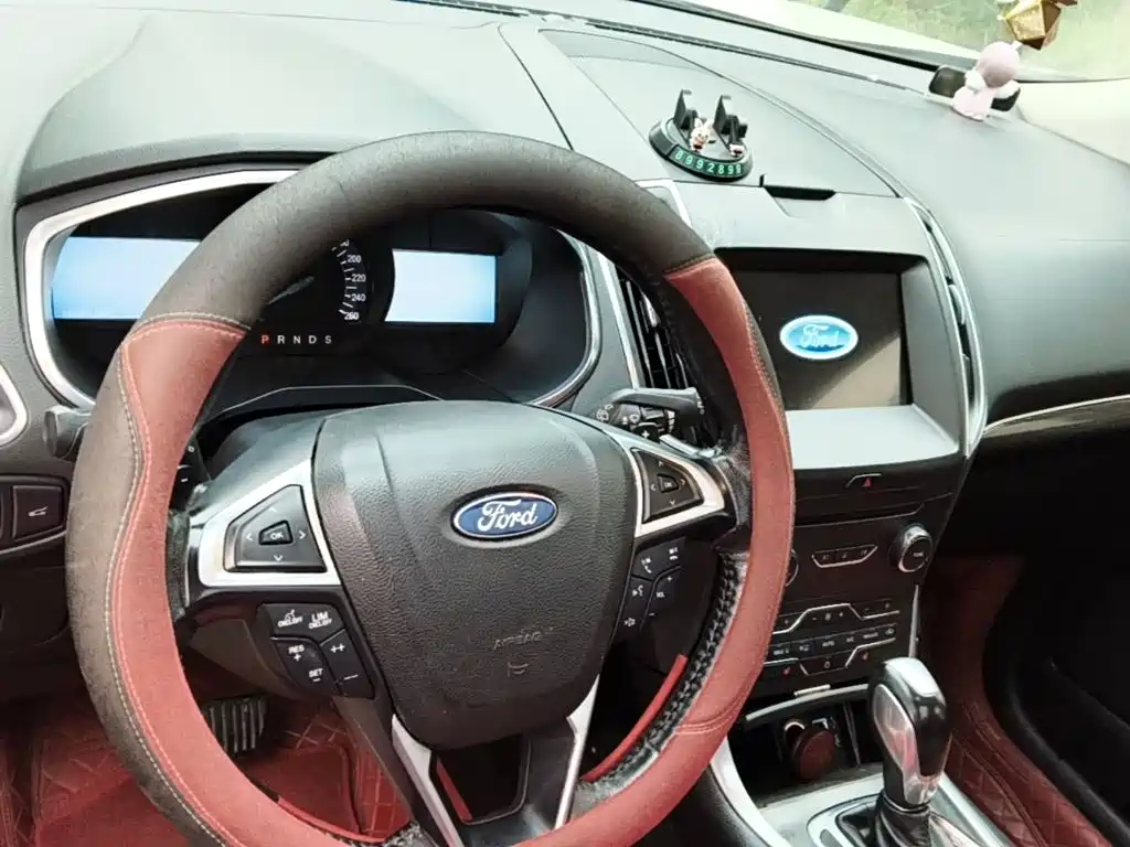 Ford Edge — миниатюра 5