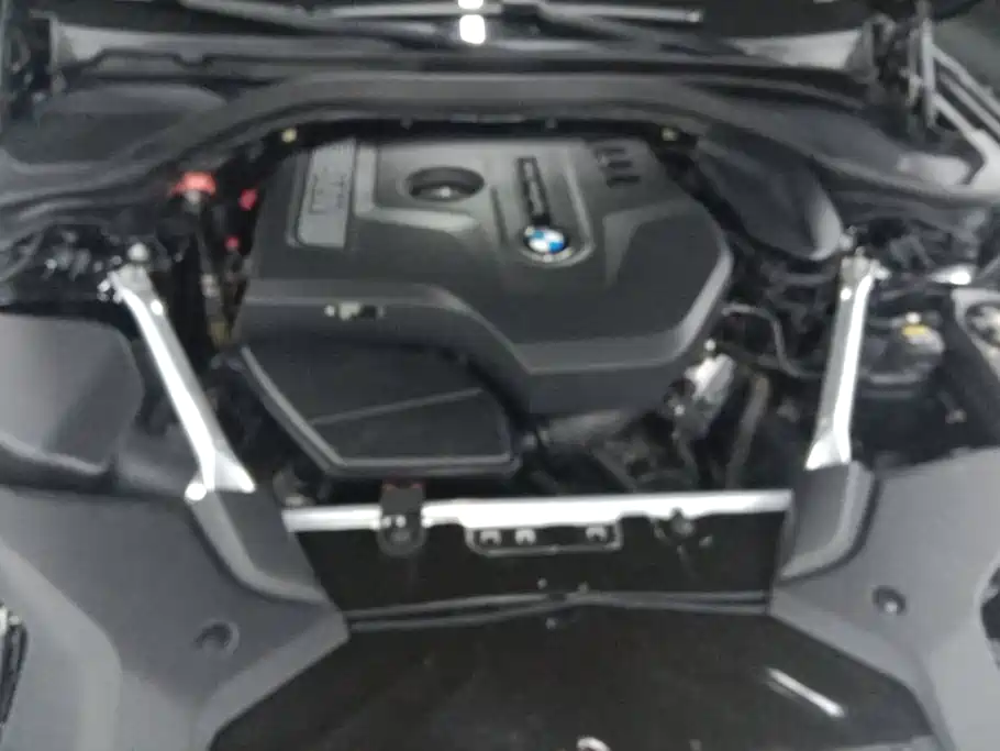 BMW 5 Series — миниатюра 10