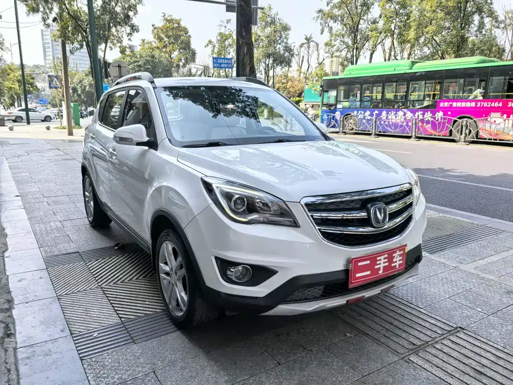 CHANGAN CS35