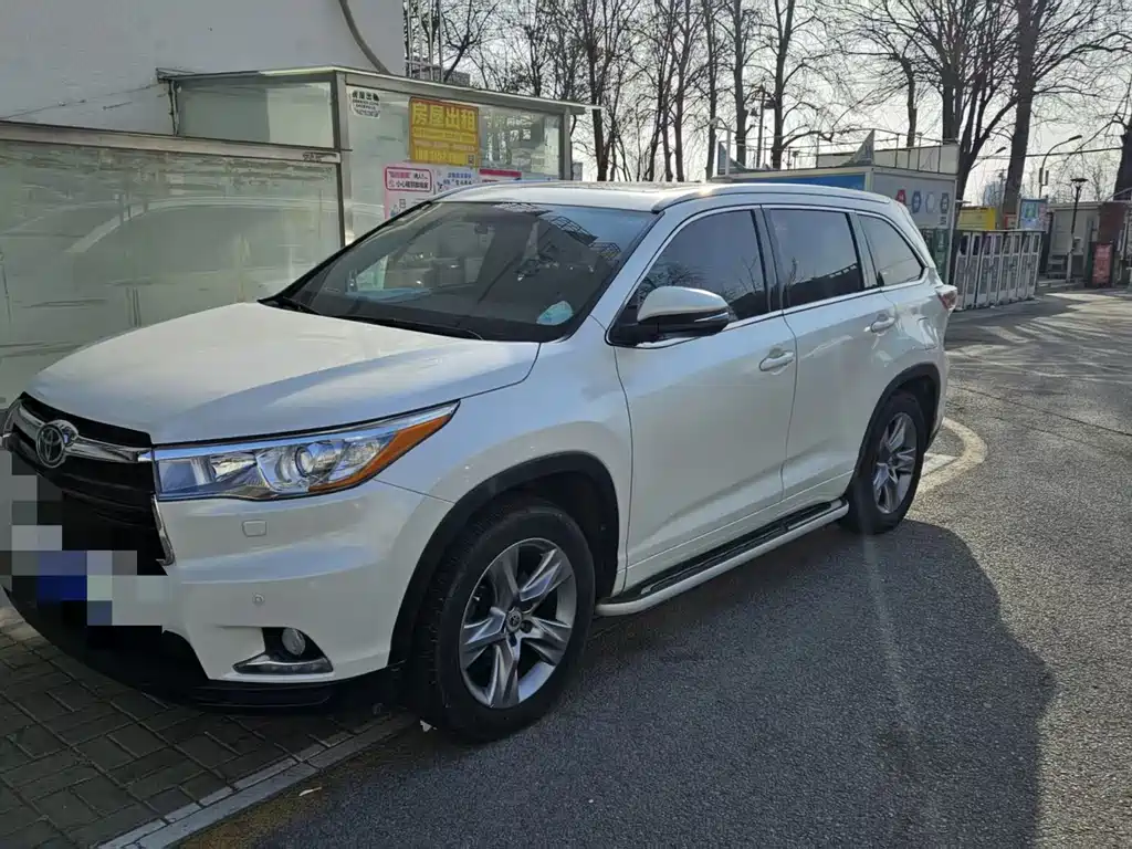 TOYOTA HIGHLANDER