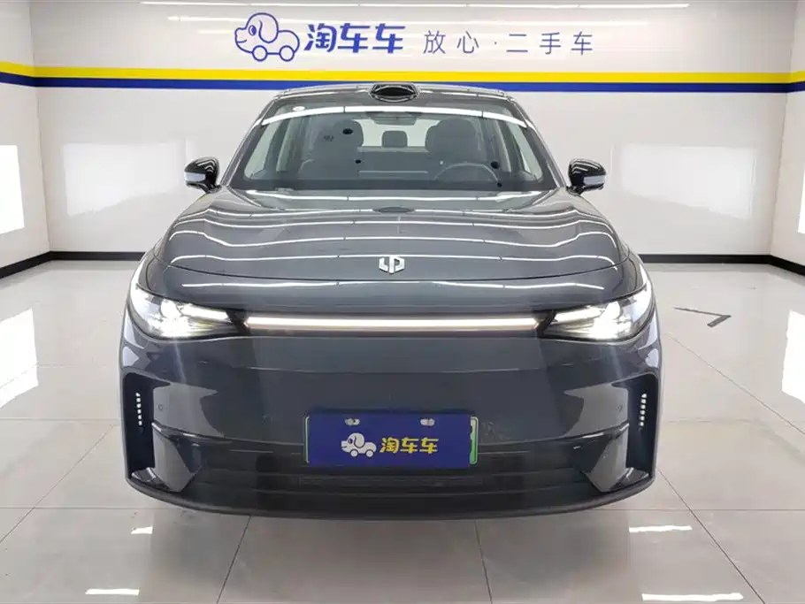 ZERO-RUNNING CAR ZERO RUN C10