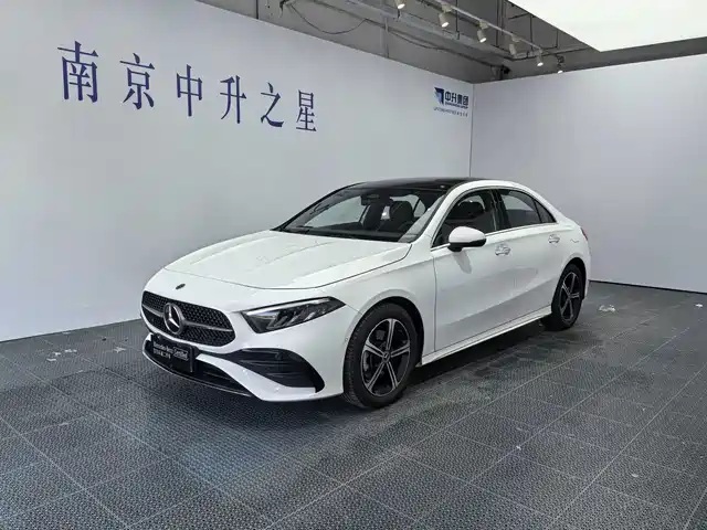 MERCEDES-BENZ A CLASS 2024
