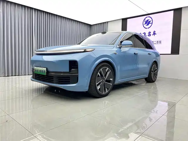 Li Auto L8