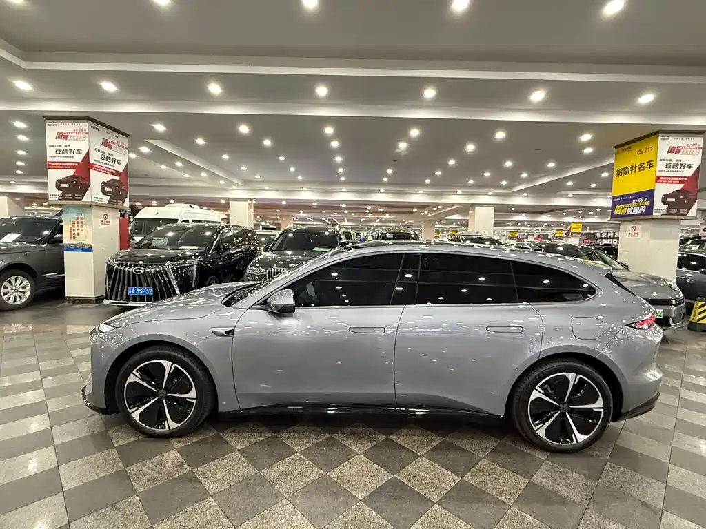 NIO ET5T — миниатюра 4