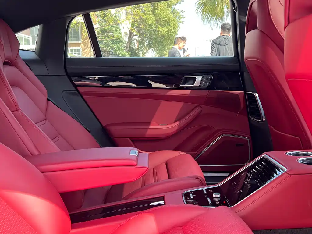 PORSCHE PANAMERA NEW ENERGY