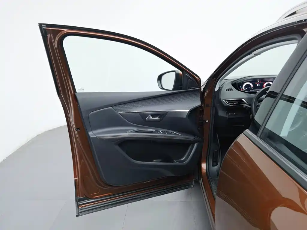 Peugeot 4008 — миниатюра 8