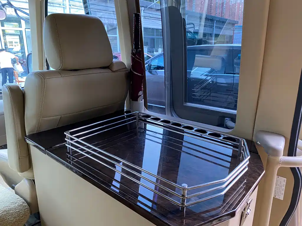 Toyota Coaster — миниатюра 15