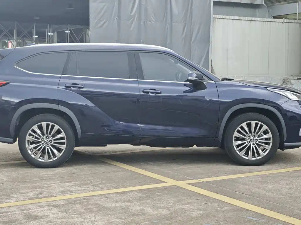 Toyota Highlander — миниатюра 4