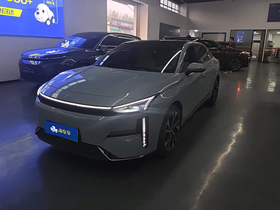 Geely Galaxy L6