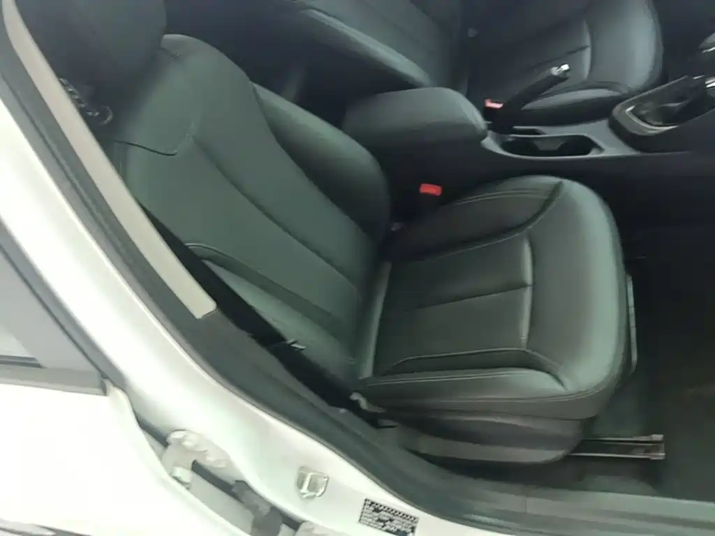 Buick Excelle — миниатюра 25