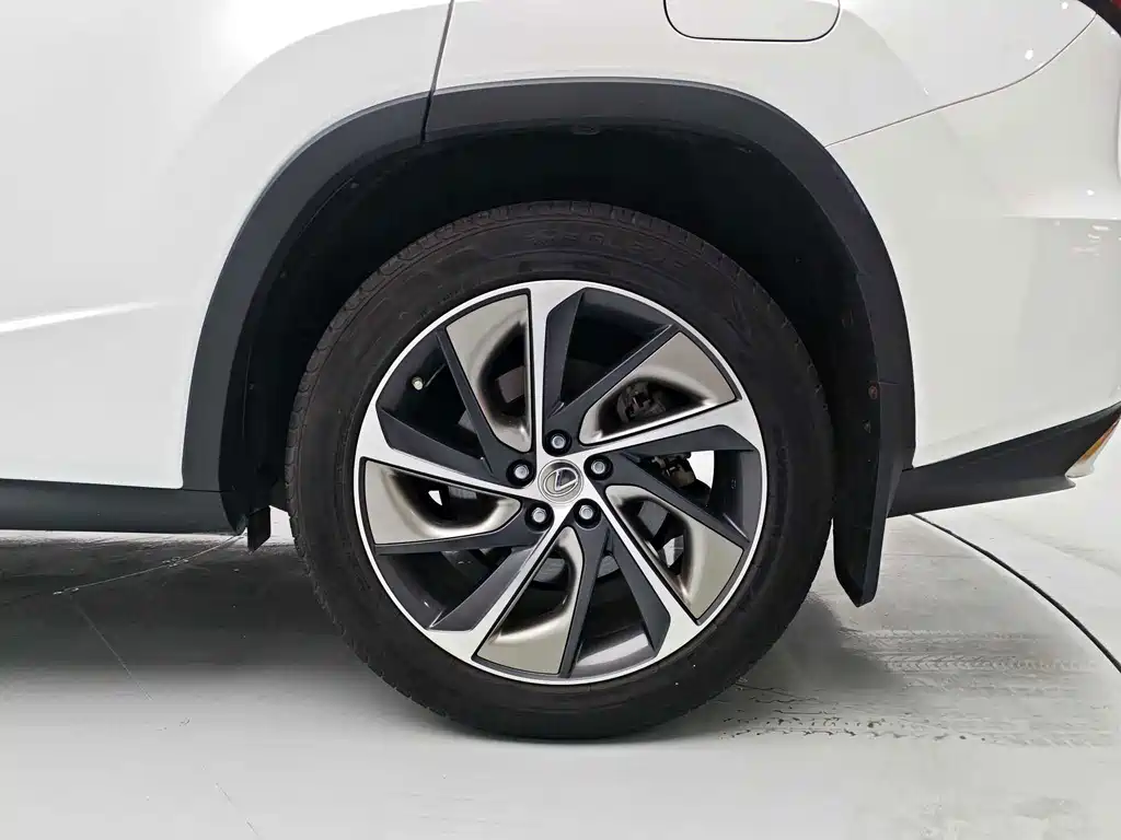 Lexus RX — миниатюра 16