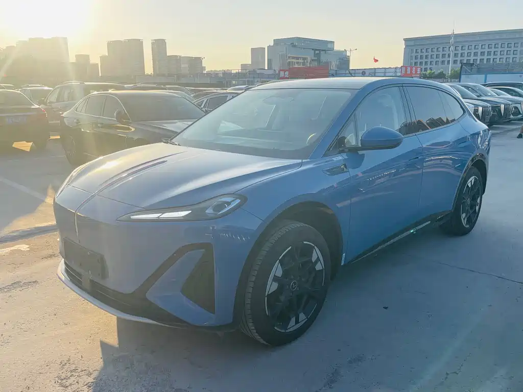 Hongqi 06 2025 660