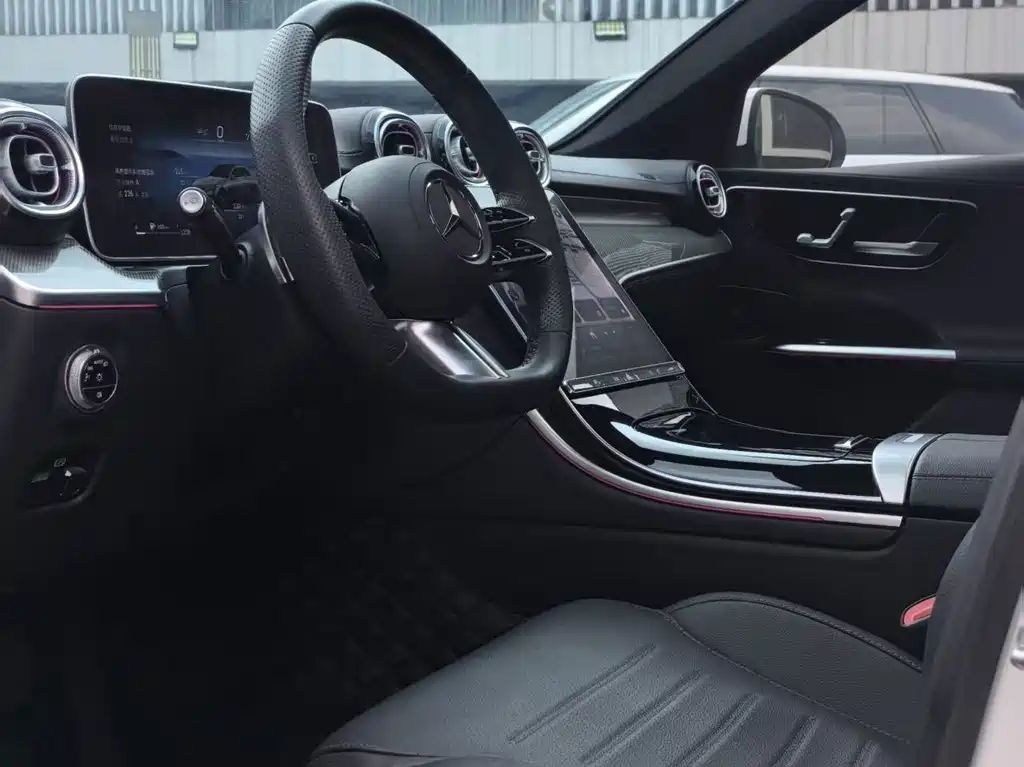 Mercedes-Benz C-Class — миниатюра 4