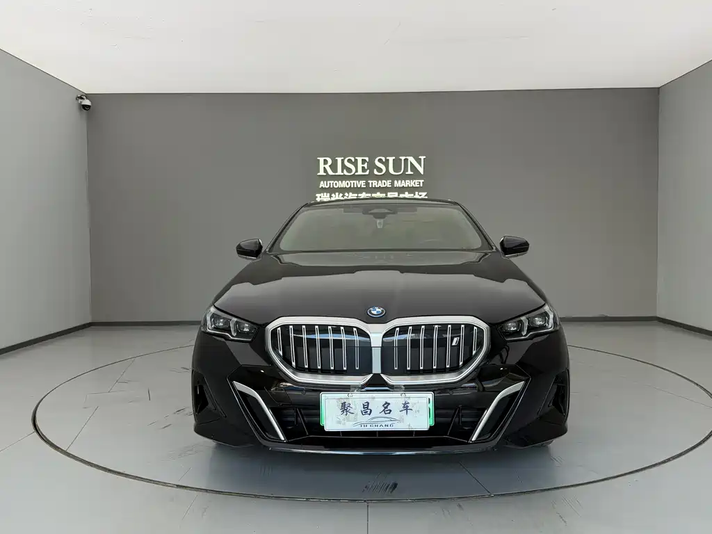 BMW i5 — миниатюра 2
