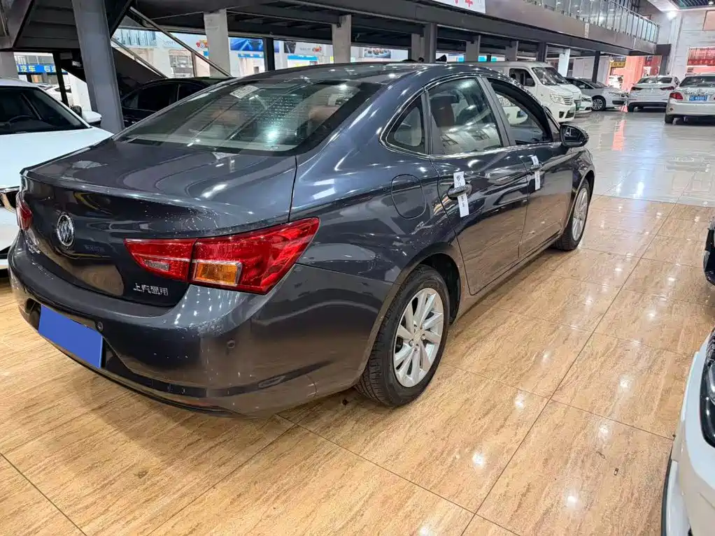 Buick Verano — миниатюра 9