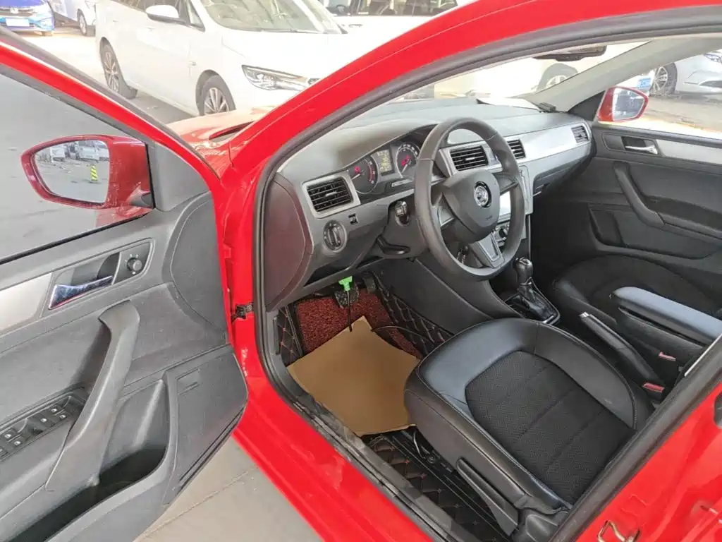 Skoda Rapid Spaceback — миниатюра 16