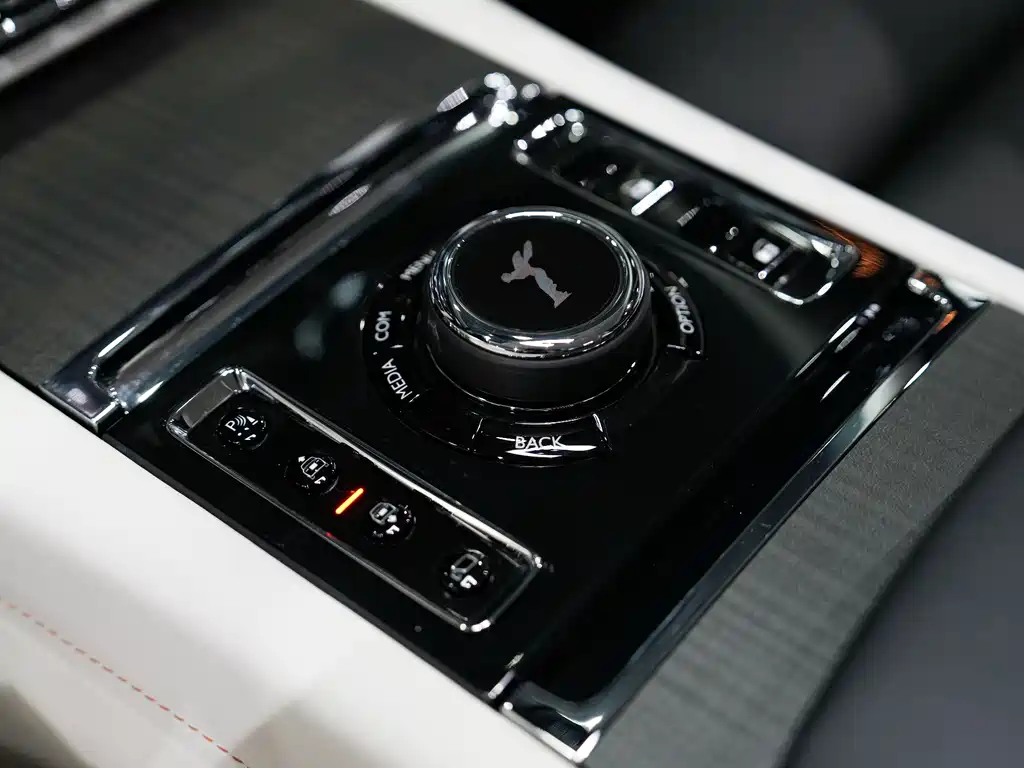 Rolls-Royce Ghost — миниатюра 45