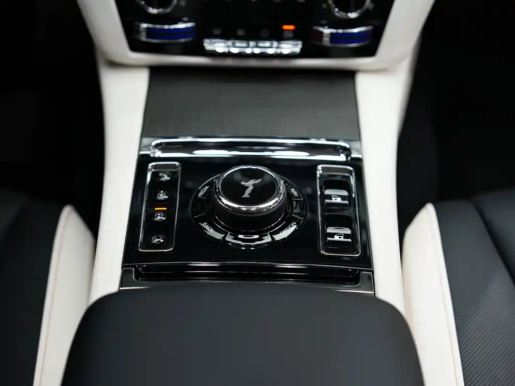 Rolls-Royce Ghost — миниатюра 44