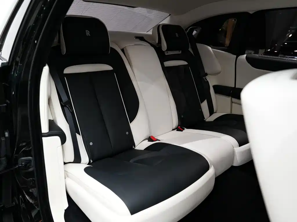 Rolls-Royce Ghost — миниатюра 46