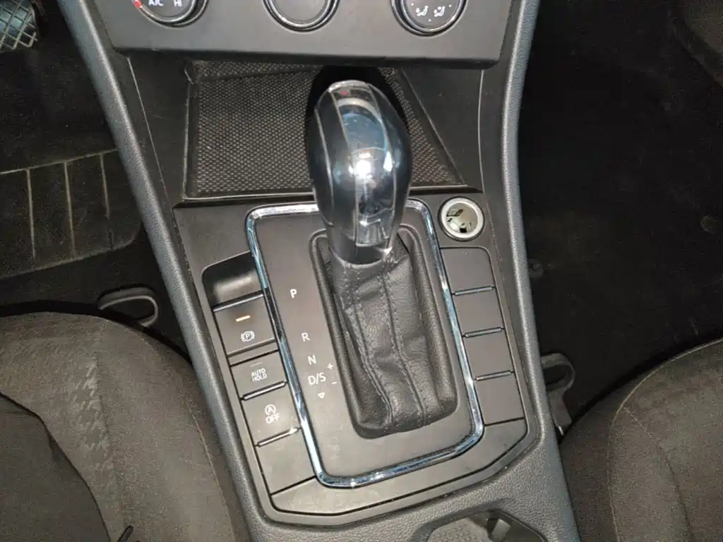 Volkswagen Bora — миниатюра 14