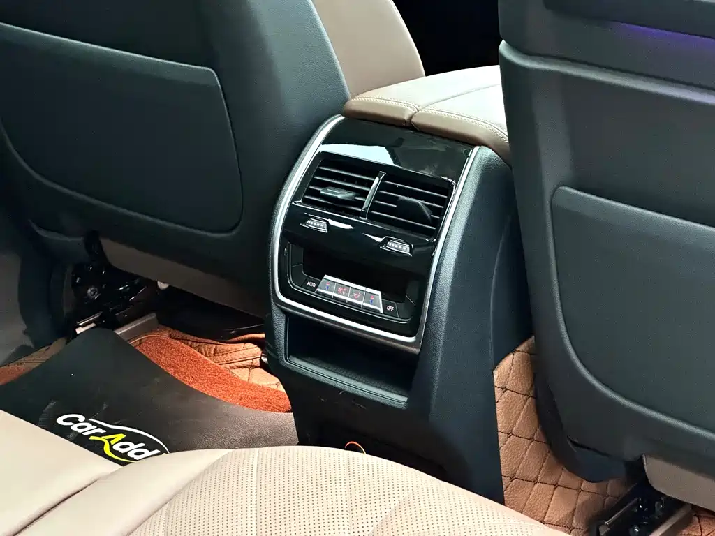 BMW X7 — миниатюра 27