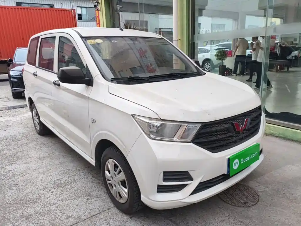 Wuling Hongguang — миниатюра 4