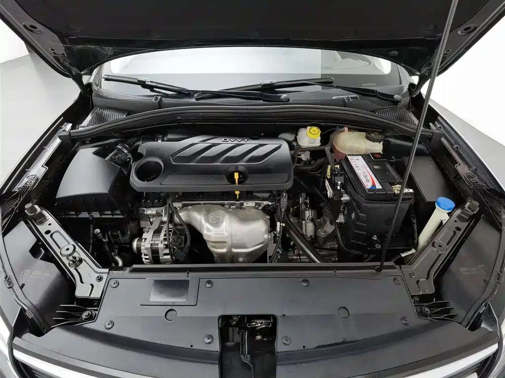 Roewe i5 2020 1.5L MT 4G Flagship