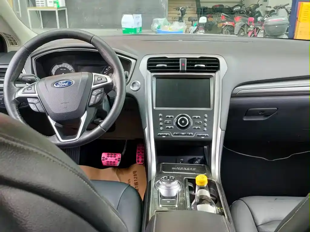 Ford Mondeo — миниатюра 5