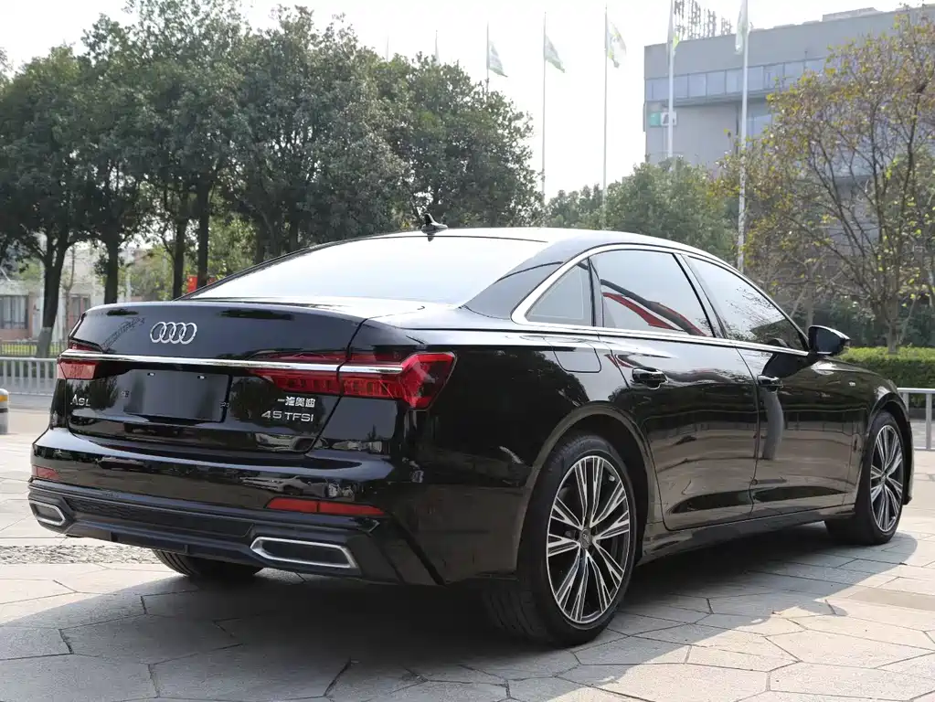 Audi A6L — миниатюра 7